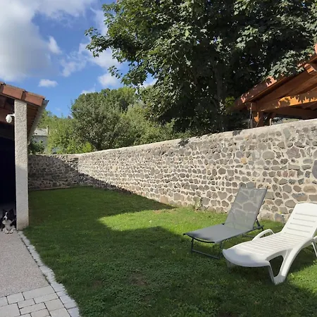 Escapade Coubonnaise Дом отдыха *